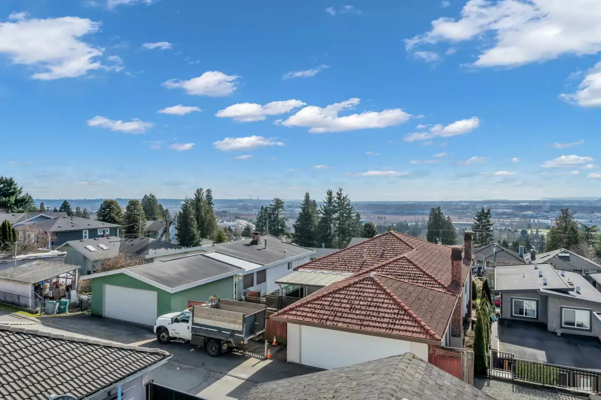 Loft / Bonus Room Photo of 5110 Mckee Street, Burnaby, BC