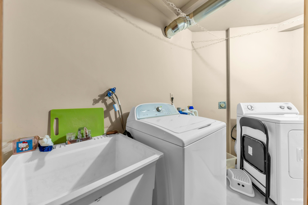 Outdoor Kitchen Photo of 5110 Mckee Street, Burnaby, BC