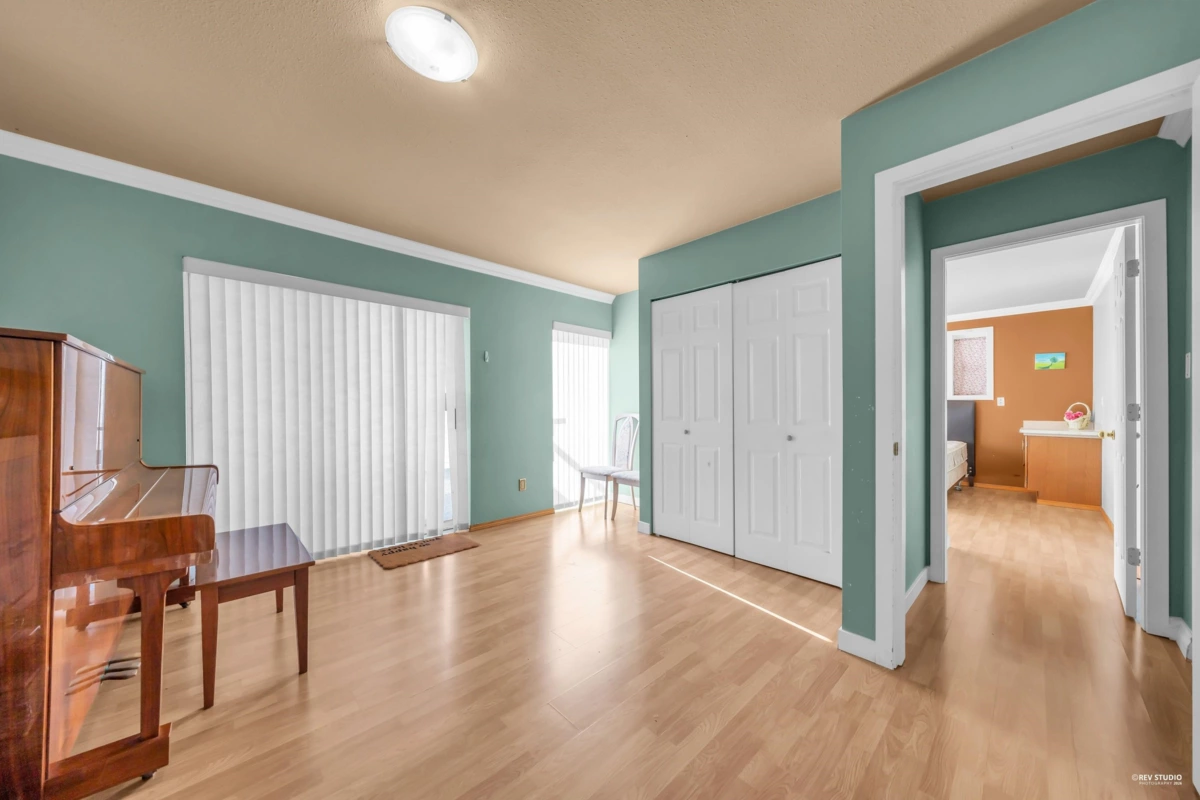 Outdoor Patio Photo of 5110 Mckee Street, Burnaby, BC