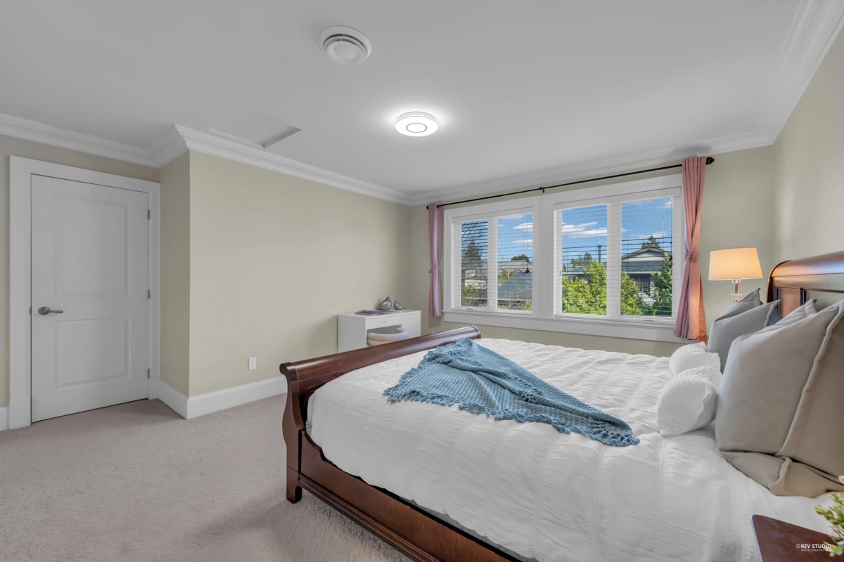 Garden / Landscaping Photo of 3317 Bentinck Place, Richmond, BC