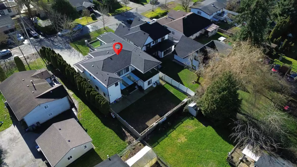 Hot Tub / Spa Photo of 17875 59a Avenue, Surrey, BC