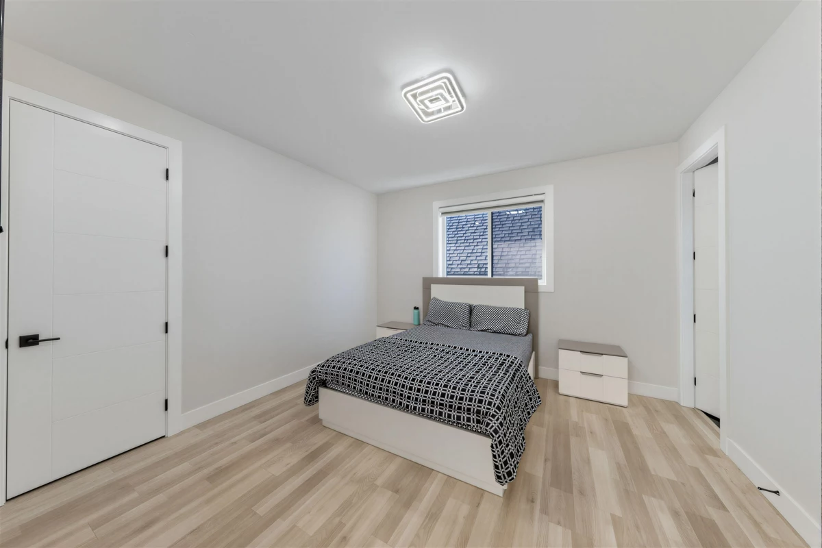 Powder Room Photo of 17875 59a Avenue, Surrey, BC