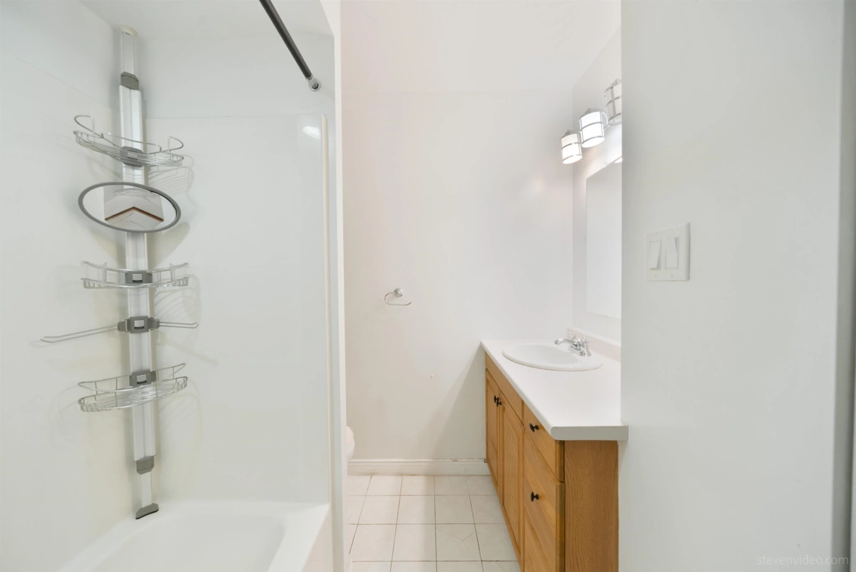 Bedroom 3 Photo of 5003 205 Street, Langley, BC