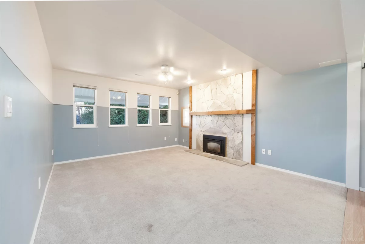 Entry Foyer Photo of 5003 205 Street, Langley, BC