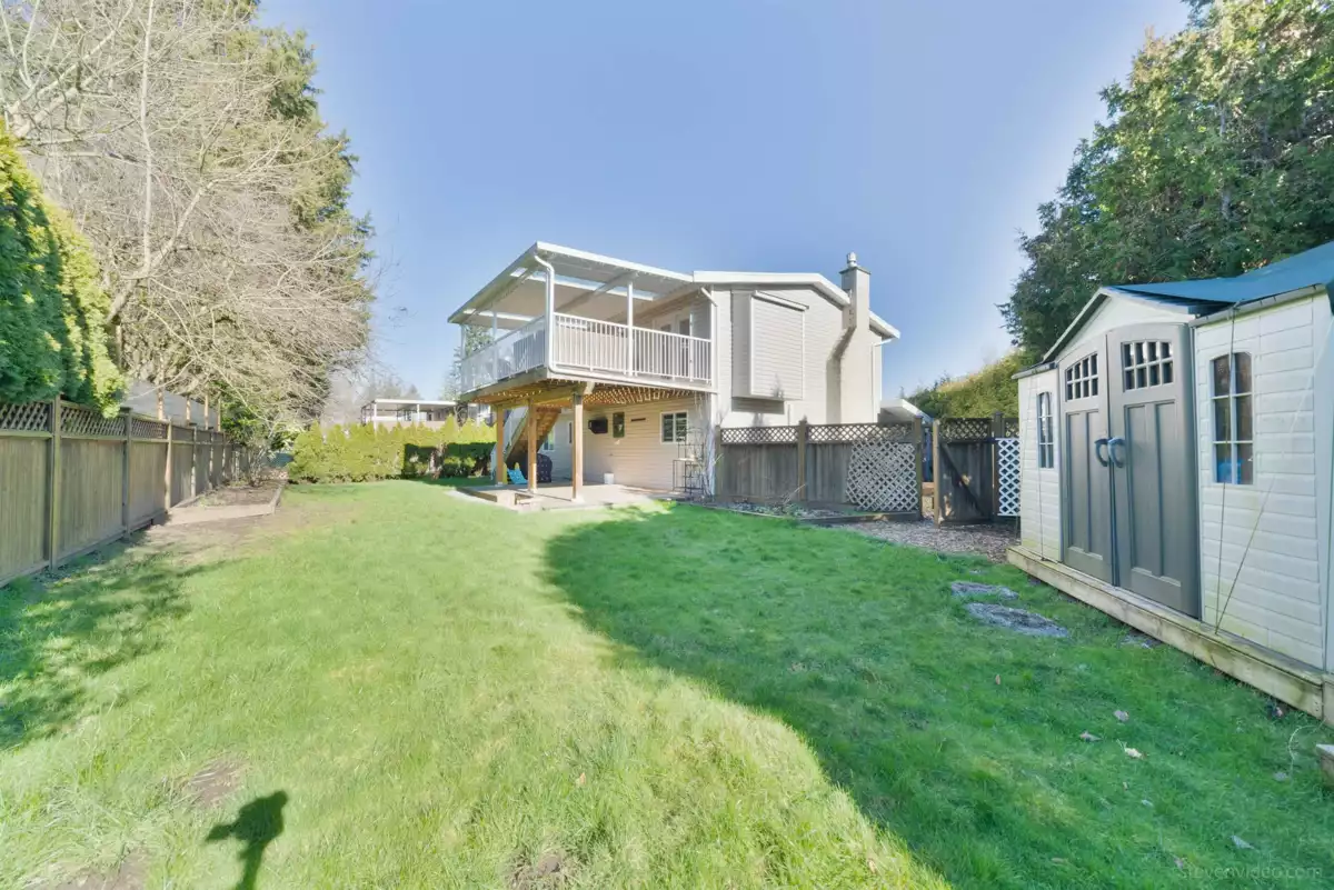 Family Room Photo of 5003 205 Street, Langley, BC