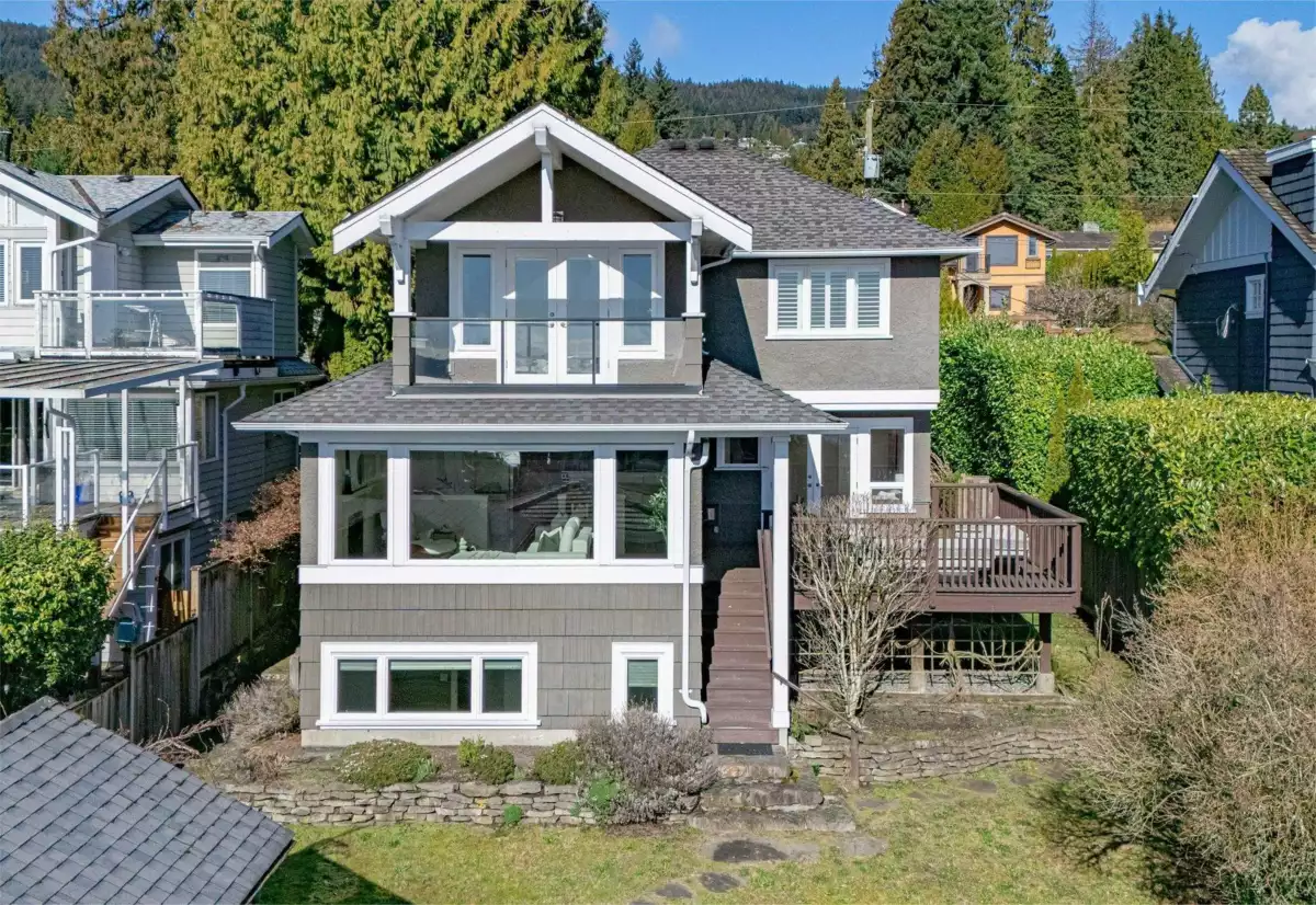 Exterior Front Photo of 1460 Nelson Avenue, West Vancouver, BC