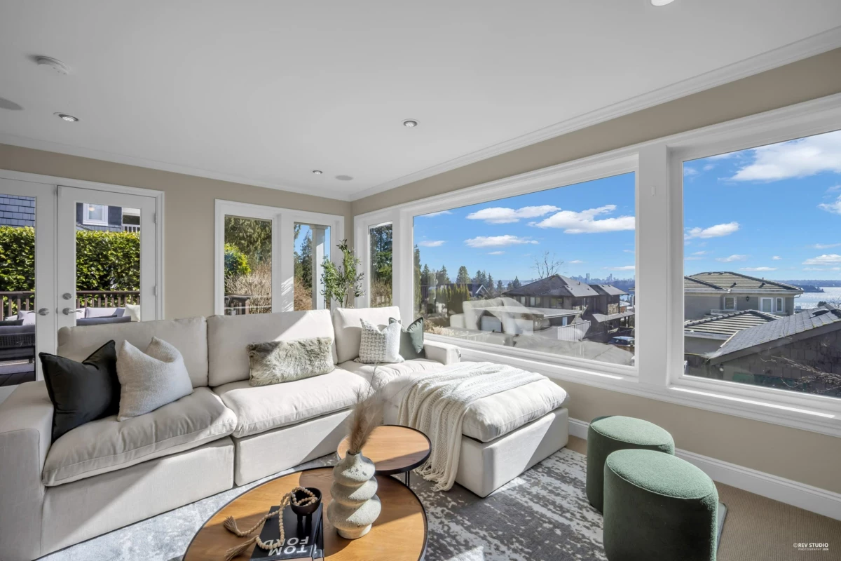Family Room Photo of 1460 Nelson Avenue, West Vancouver, BC