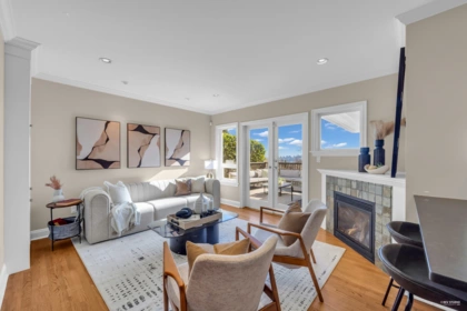 Primary Bedroom Photo of 1460 Nelson Avenue, West Vancouver, BC