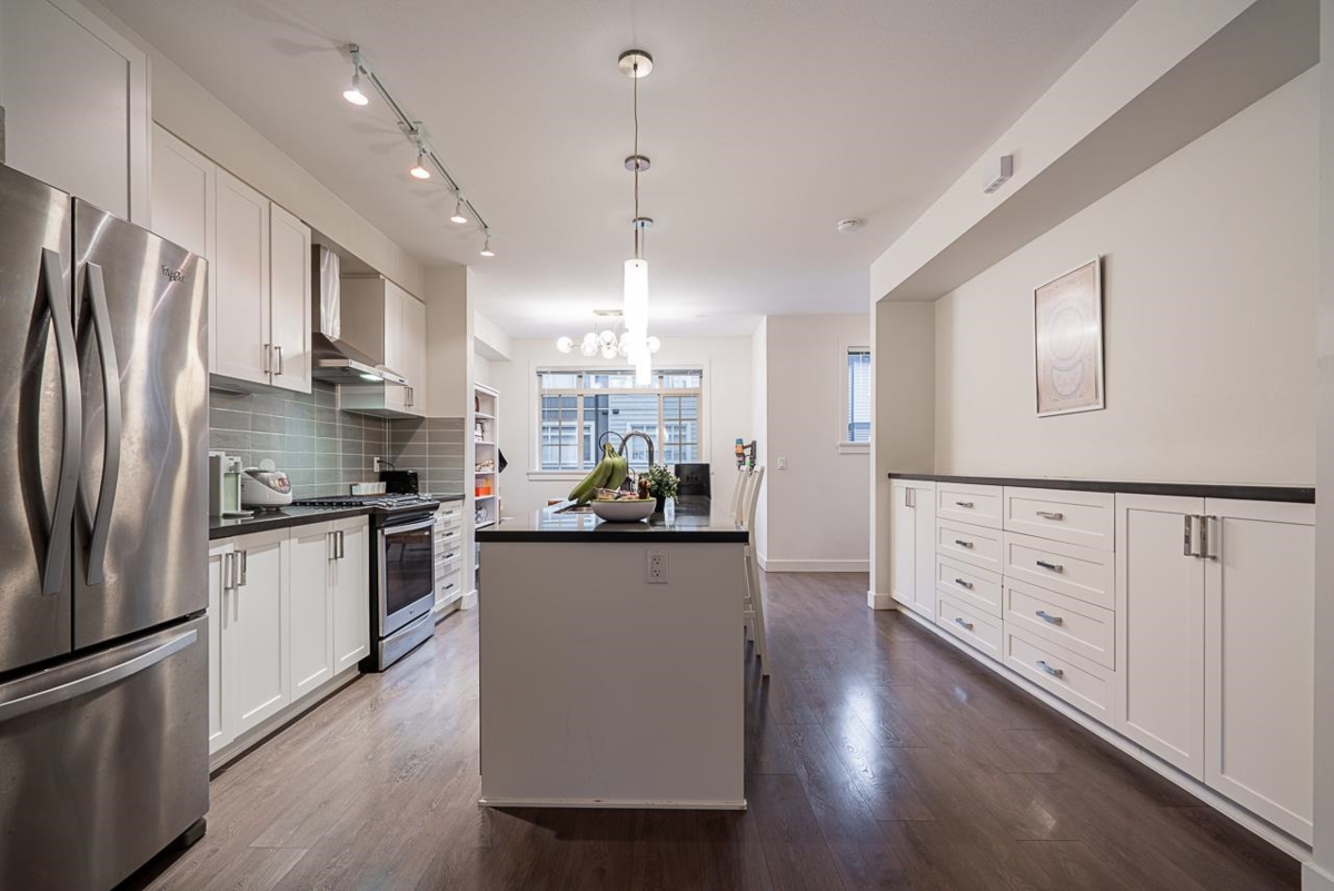 Breakfast Nook Photo of 74 11305 240 Street, Maple Ridge, BC