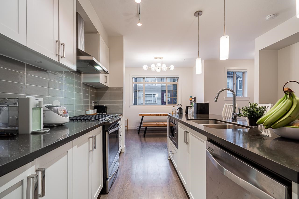 Primary Bathroom Photo of 74 11305 240 Street, Maple Ridge, BC