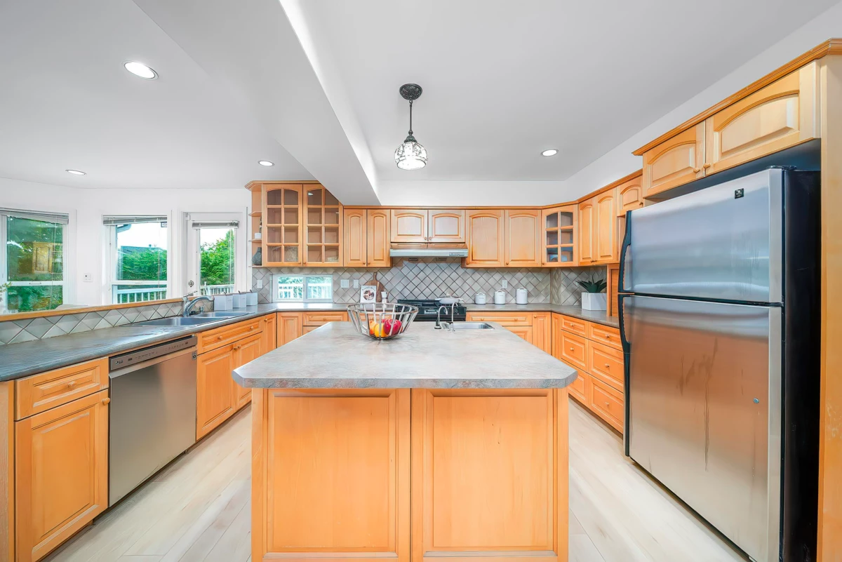 Basement Recreation Room Photo of 11700 Kingfisher Drive, Richmond, BC