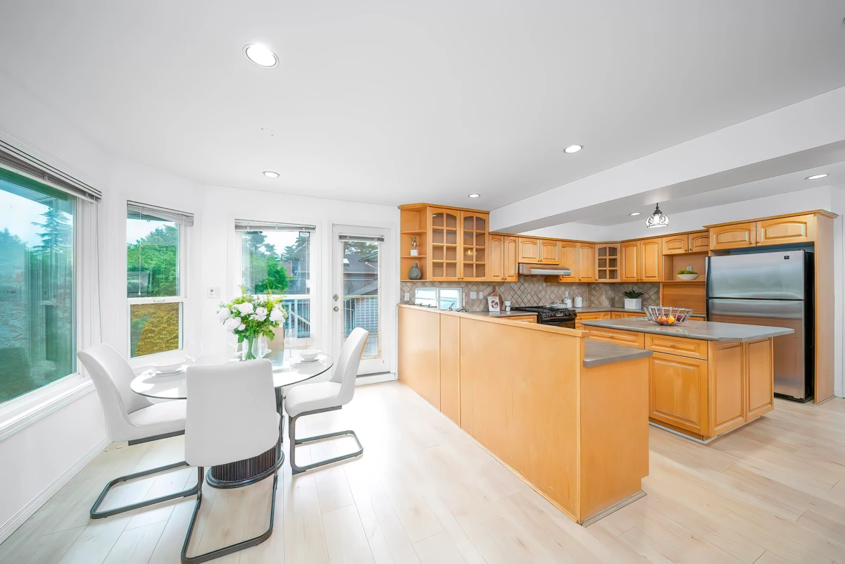 Entry Foyer Photo of 11700 Kingfisher Drive, Richmond, BC