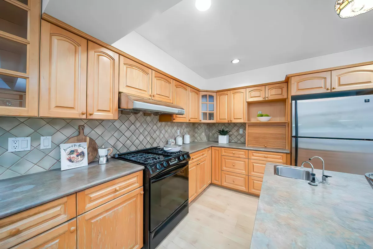 Garage Interior Photo of 11700 Kingfisher Drive, Richmond, BC