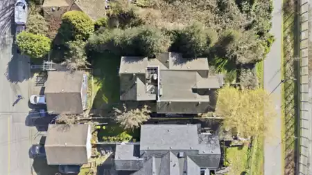 Front exterior of B 403 Alder Street, North Vancouver, BC