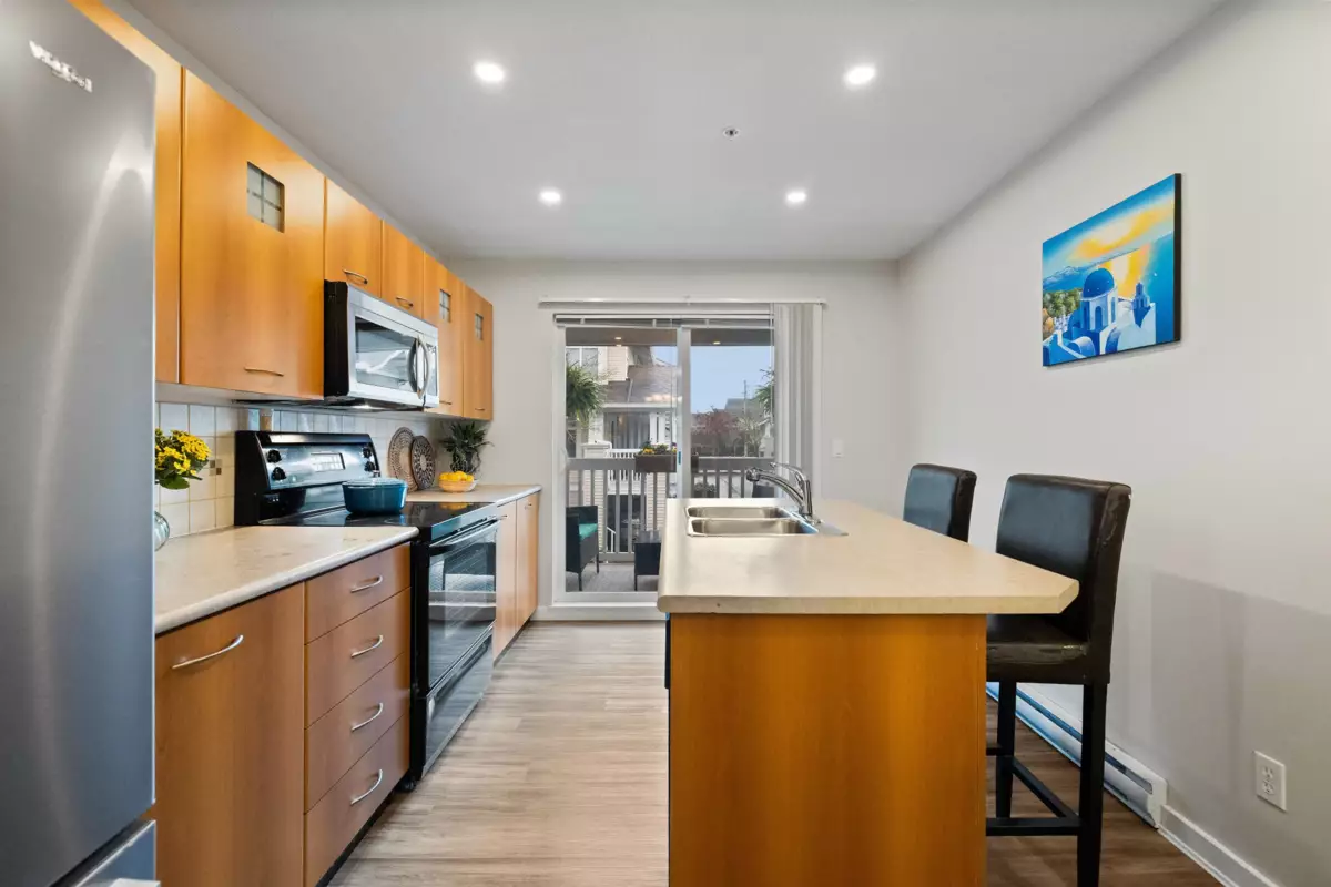 Dining Area Photo of 61 7179 201 Street, Langley, BC