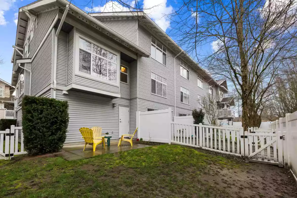 Garden / Landscaping Photo of 61 7179 201 Street, Langley, BC