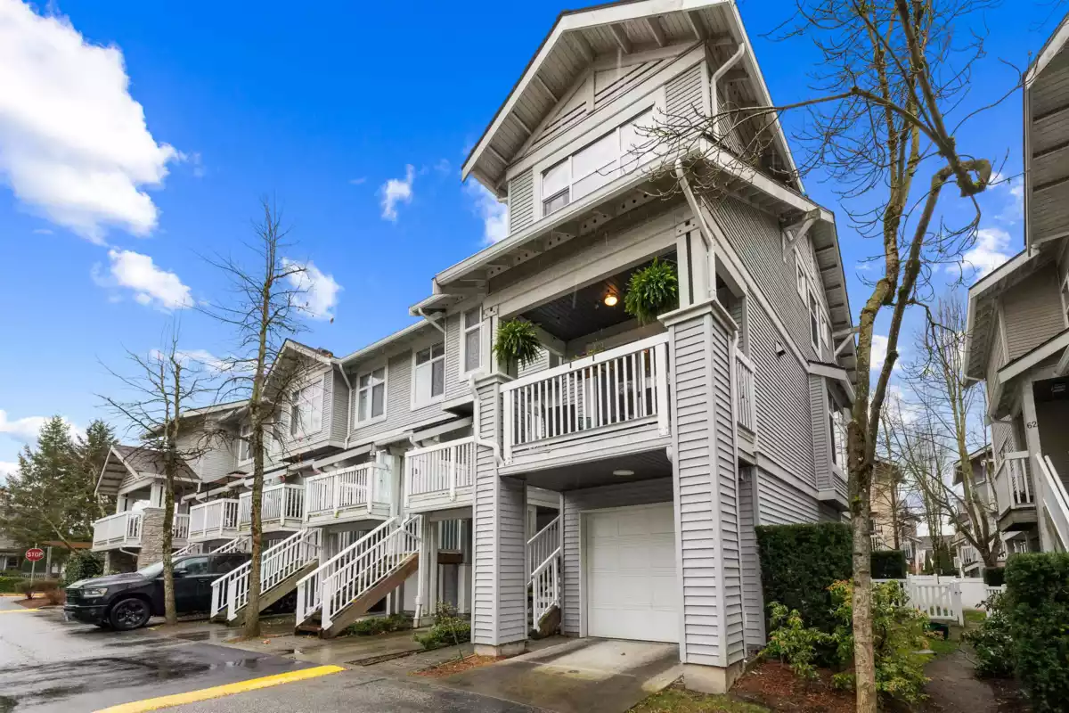 Living Room Photo of 61 7179 201 Street, Langley, BC