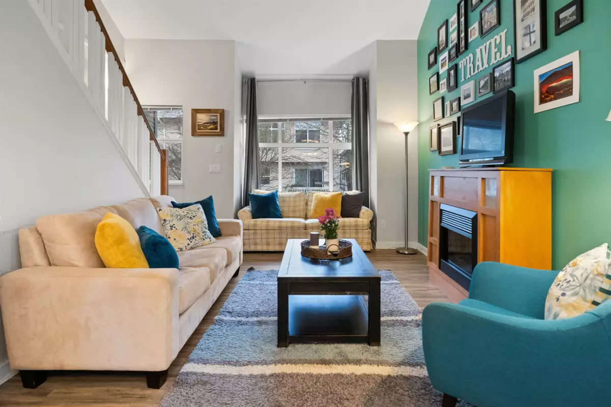 Walk-In Closet Photo of 61 7179 201 Street, Langley, BC