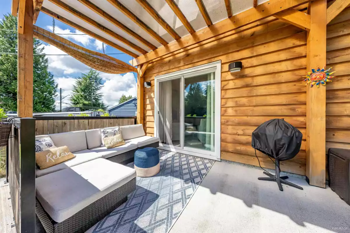 Hallway Photo of 949 Hartford Place, North Vancouver, BC