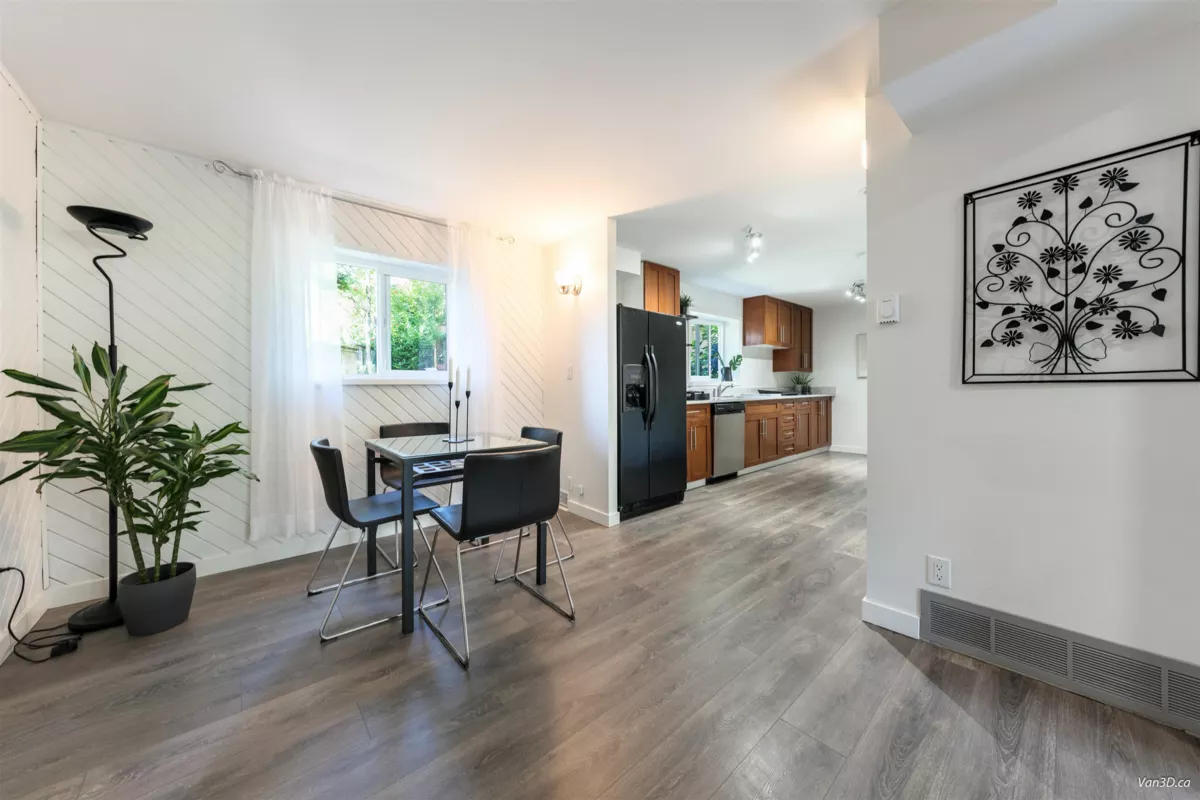 Laundry Room Photo of 949 Hartford Place, North Vancouver, BC