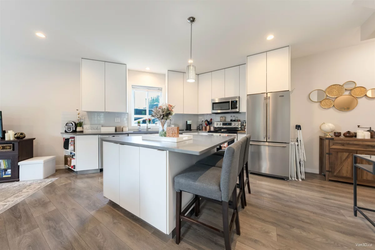 Outdoor Patio Photo of 949 Hartford Place, North Vancouver, BC