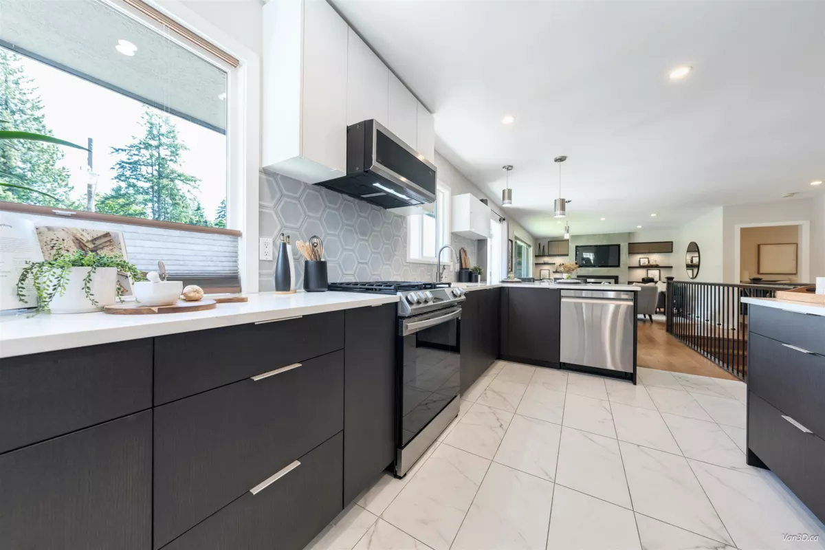 Pantry Photo of 949 Hartford Place, North Vancouver, BC