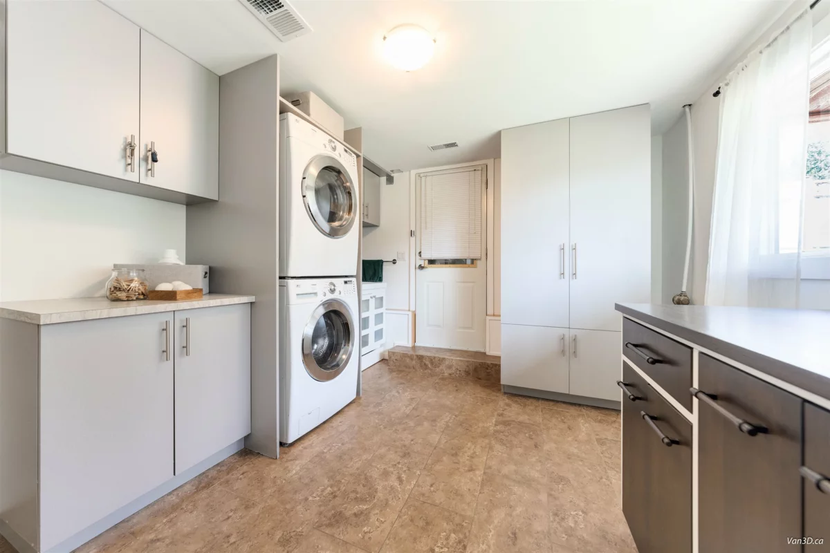 Powder Room Photo of 949 Hartford Place, North Vancouver, BC