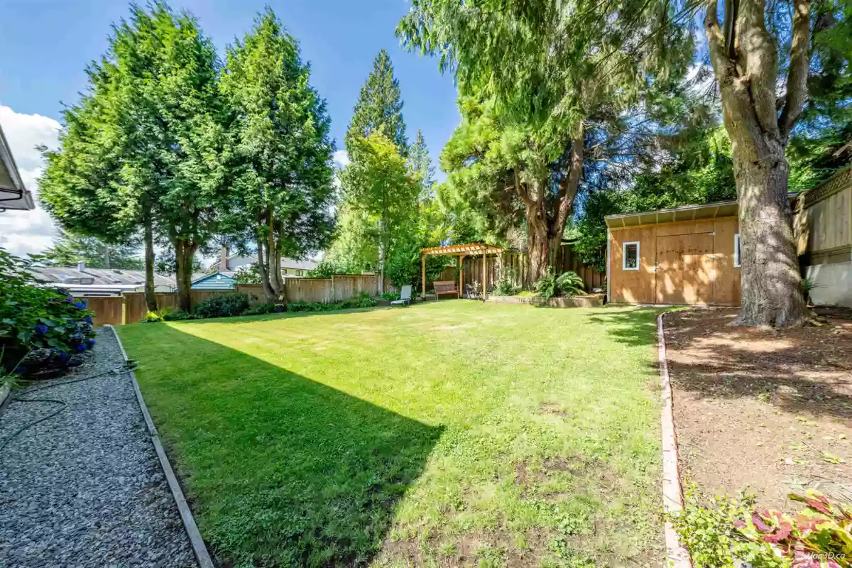 Street View Photo of 949 Hartford Place, North Vancouver, BC