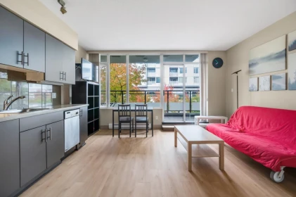 Kitchen Island Photo of 417 9009 Cornerstone Mews, Burnaby, BC