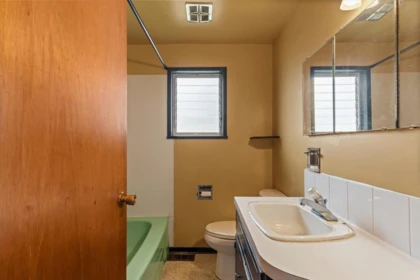 Loft / Bonus Room Photo of 14667 W Beach Avenue, White Rock, BC