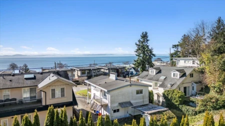 Outdoor Patio Photo of 14667 W Beach Avenue, White Rock, BC
