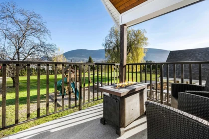 Entry Foyer Photo of 4990 Boundary Road, Yarrow, BC