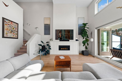 15541 Oxenham Avenue, White Rock, BC, White Rock — Half Duplex for sale