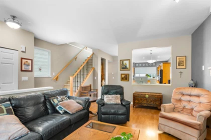 23635 Dewdney Trunk Road, Maple Ridge, BC, Maple Ridge — Single Family Residence for sale