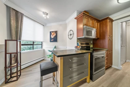 Breakfast Nook Photo of 502 710 Seventh Avenue, New Westminster, BC