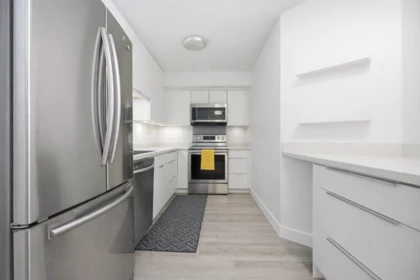 Kitchen Island Photo of 131 33173 Old Yale Road, Abbotsford, BC