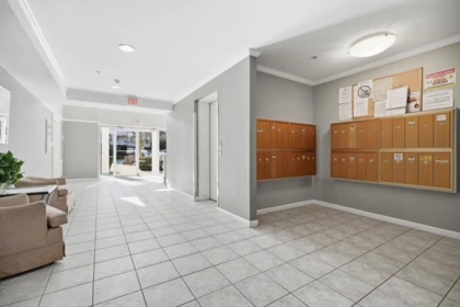 Mudroom Photo of 131 33173 Old Yale Road, Abbotsford, BC