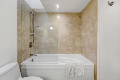 Entry Foyer Photo of 302 2455 Bellevue Avenue, West Vancouver, BC