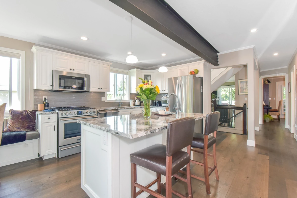 Dining Area Photo of 933 Habgood Street, White Rock, BC
