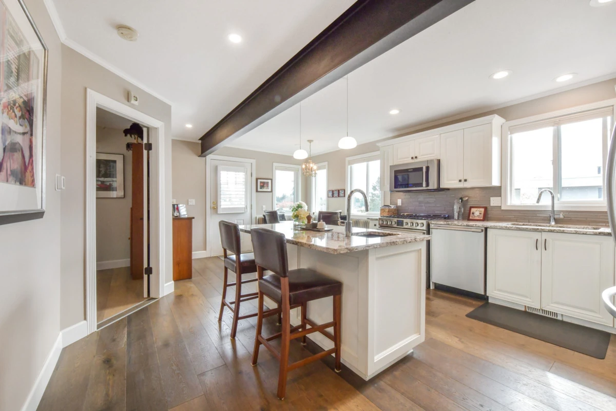 Family Room Photo of 933 Habgood Street, White Rock, BC