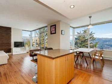 Breakfast Nook Photo of 903 9262 University Crescent, Burnaby, BC