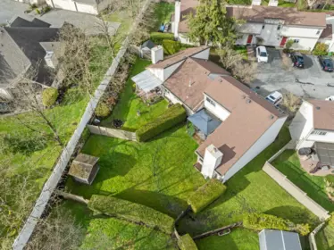 6113 W Greenside Drive, Surrey, BC, Surrey — Townhouse for sale
