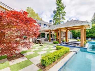Garden / Landscaping Photo of 2669 171 Street, Surrey, BC