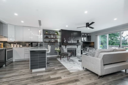 Kitchen Island Photo of 308 1441 Blackwood Street, White Rock, BC
