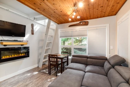 Kitchen Island Photo of 4 2028 Innsbruck Drive, Whistler, BC