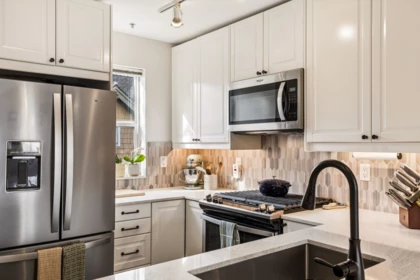 Kitchen Island Photo of 113 4238 Albert Street, Burnaby, BC