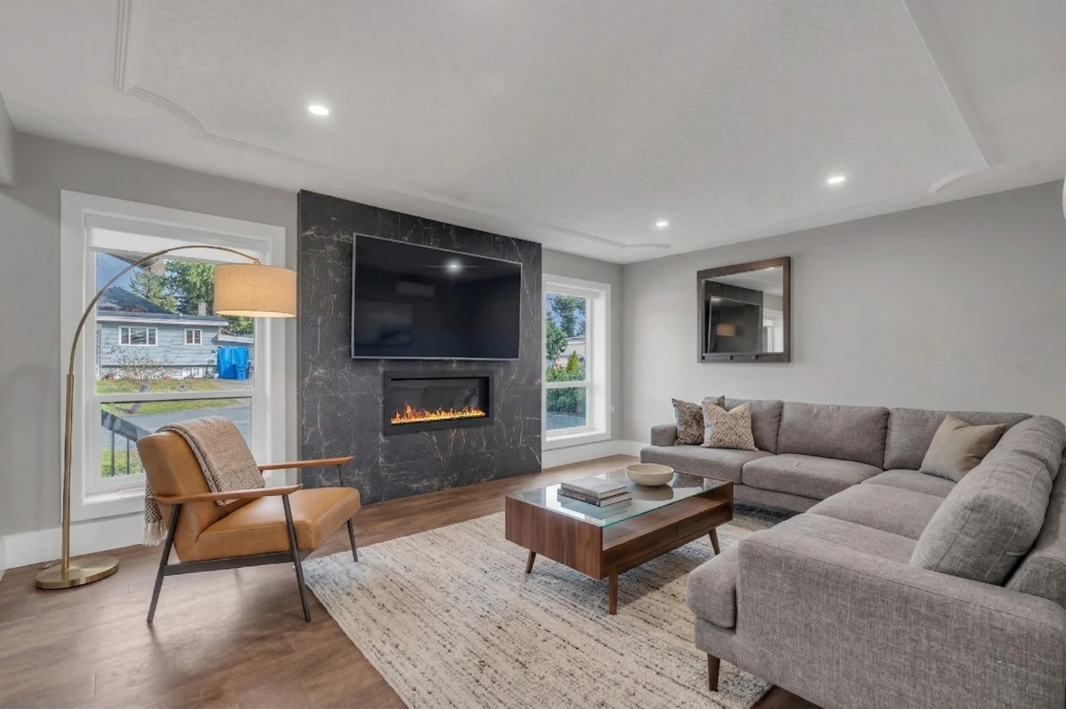 Living Room Photo of 2319 Hemlock Street, Abbotsford, BC