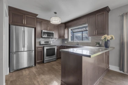 Kitchen Island Photo of 2319 Hemlock Street, Abbotsford, BC