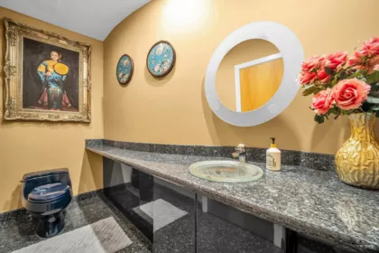 Entry Foyer Photo of 848 Eyremount Drive, West Vancouver, BC