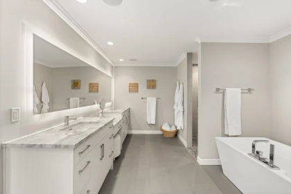 Guest Bathroom Photo of 22015 40 Avenue, Langley, BC